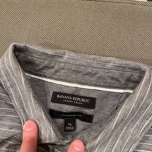 2- XL Banana Republic stripped short sleeve polos